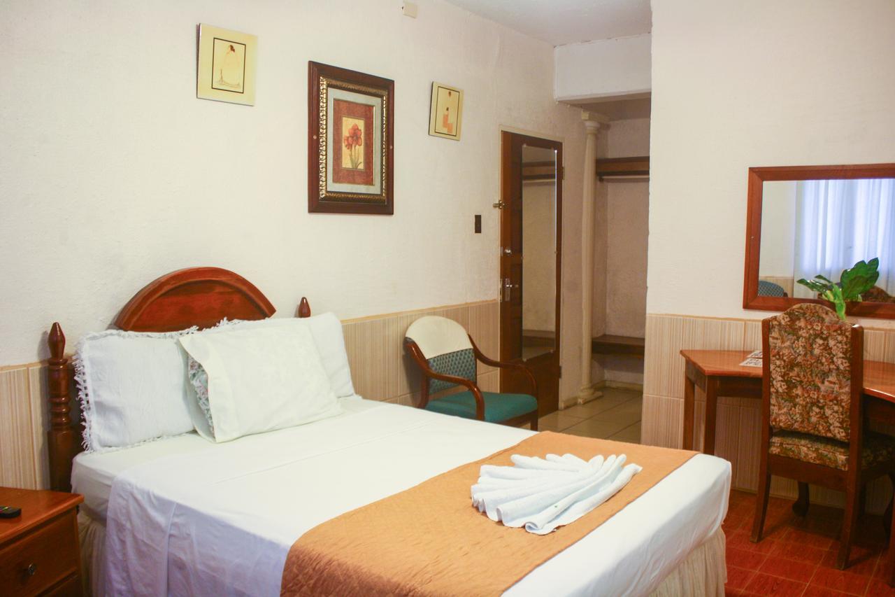 Hotel Maya Corozal Exterior foto